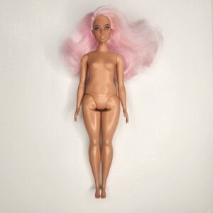 Barbie Fashionistas Doll #151 Pink Hair Curvy Body GHW65 Full Figure Doll